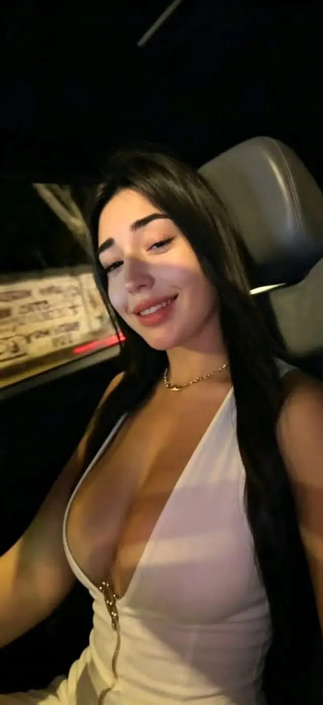 escort-media-d69c994f-8f22-4f12-8586-c190cf8d3858