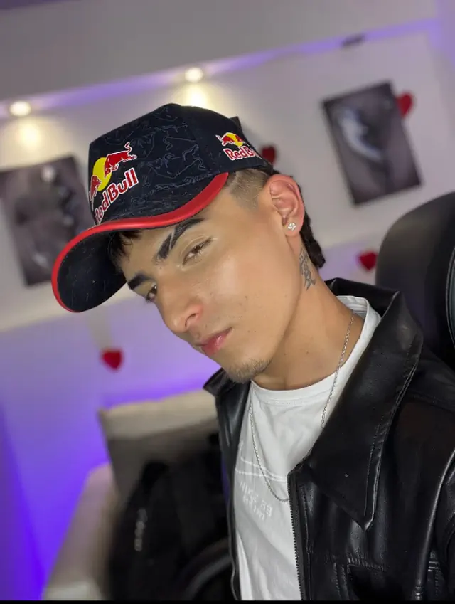 escort-media-d6f971bd-cc8b-4924-9daa-21c191d02114