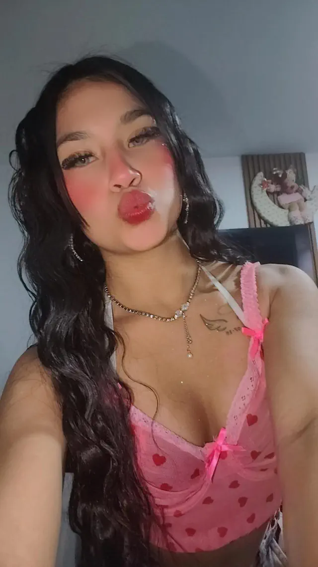 escort-media-d903b595-d98b-4772-a159-3dc70995cd41