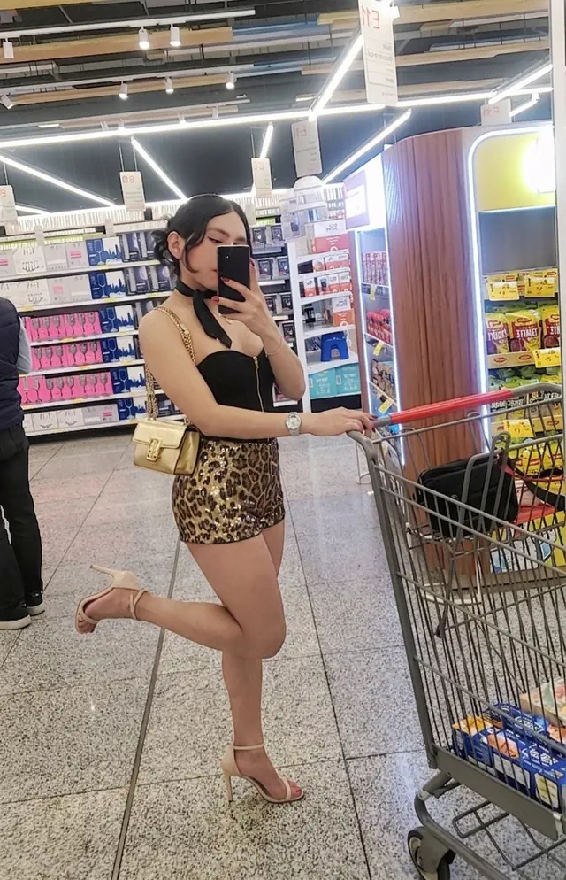escort-media-daa12221-74cd-4d6b-be86-854a9d778b04