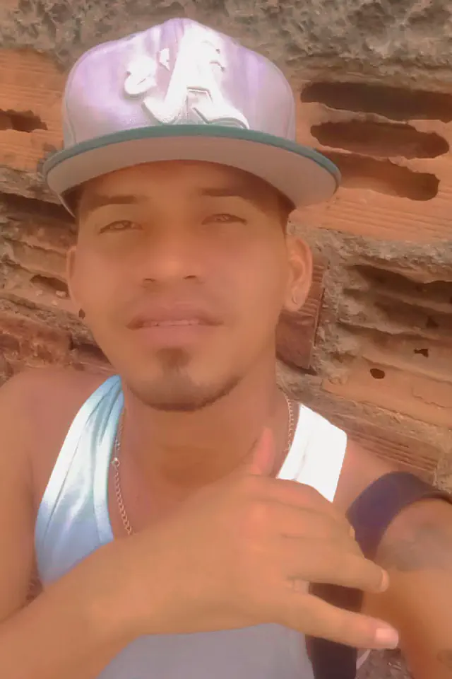 escort-media-daeb9c32-33e5-49e6-a439-eb3d4d93ccde