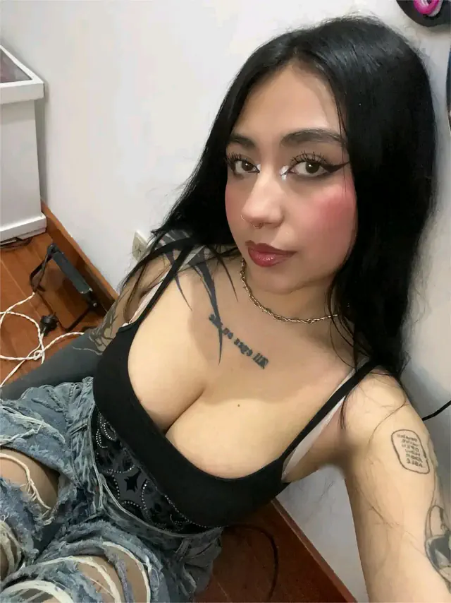 escort-media-db269777-7d96-4835-beb1-6bafecb0d29a