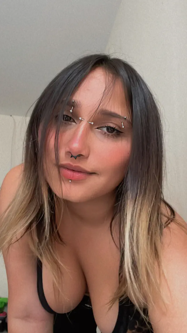 escort-media-dbe18d15-4e32-4647-b2f1-8f387c8c0ab8