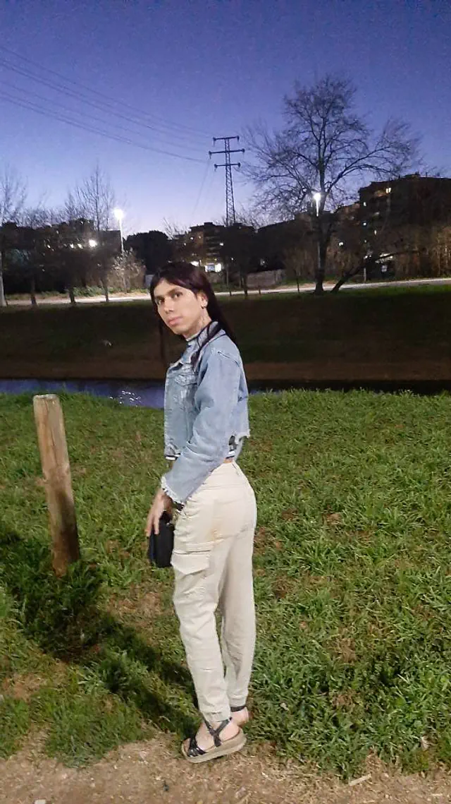 escort-media-dc194c7e-e35e-4b7e-a11d-854da0afb52f