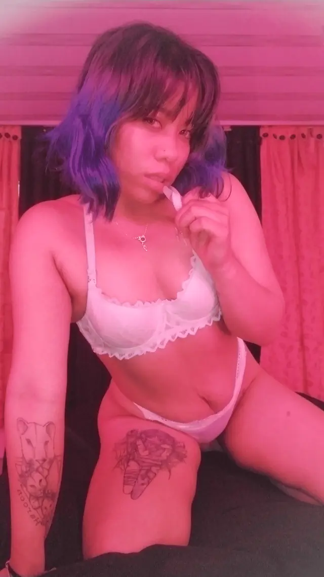 escort-media-dc298fac-16cf-41a2-42f3-abe3c6e6b500