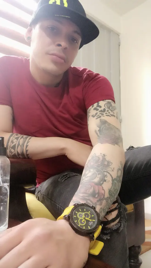 escort-media-dc5e702c-b4c1-46f8-04d1-d44c7d3a7d00