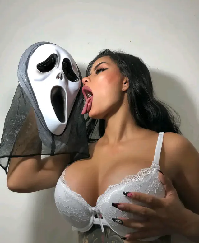 escort-media-dccf1691-8227-47fc-9f00-ee438ded0ed6