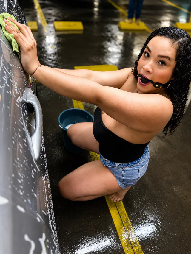 escort-media-ddf96d52-4362-49d3-a1f2-9767228e89ea