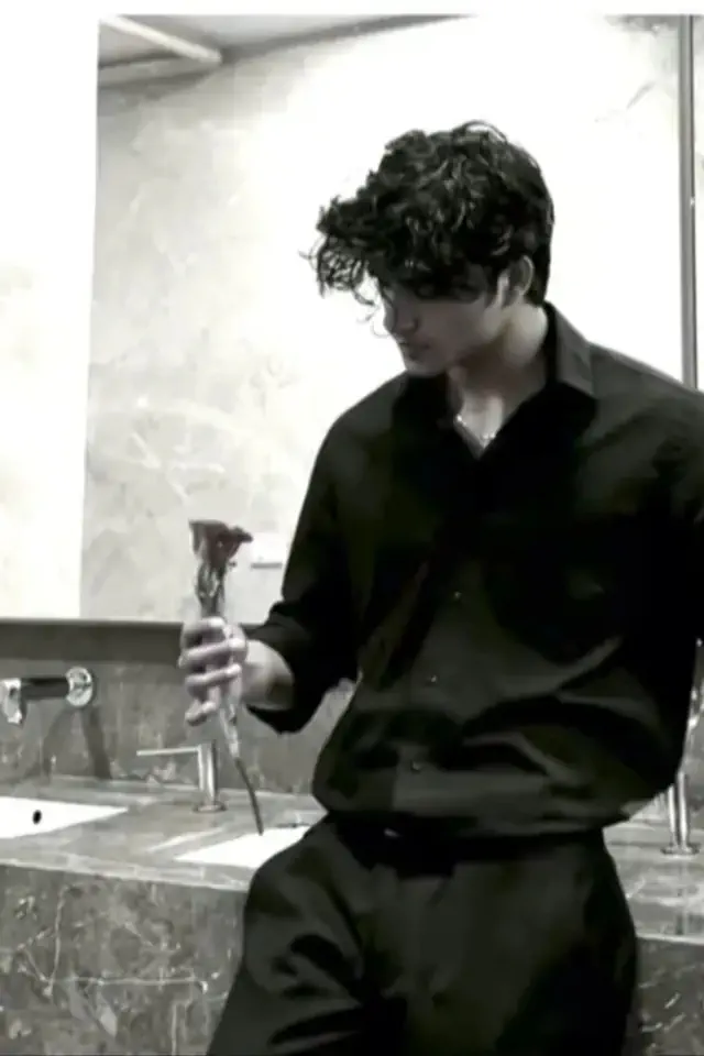 escort-media-de9b3d41-2955-4e47-9c7c-738d9fb265c8