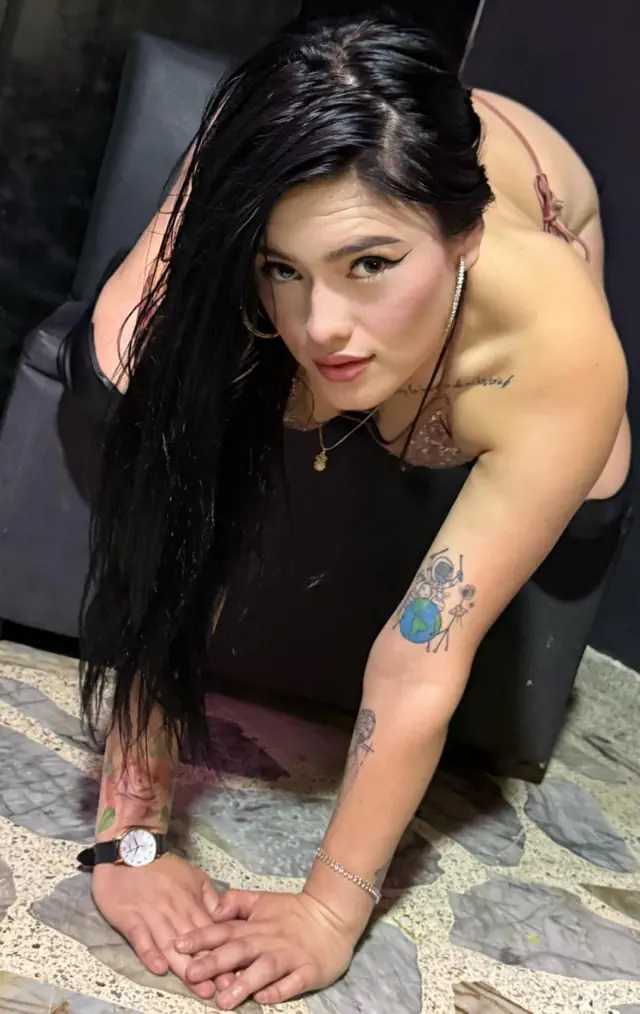 escort-media-dee25d04-4c1a-42e0-9093-ed58e4ea2e78