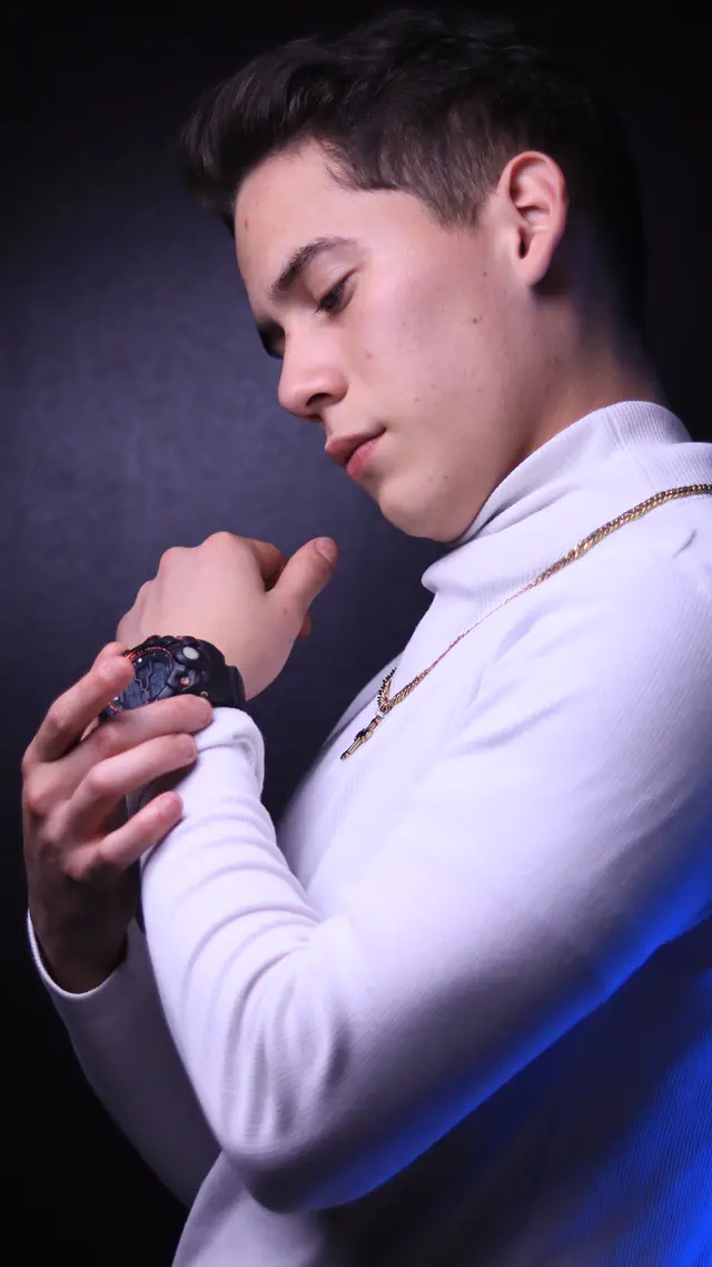 escort-media-df98fca9-7915-4bd6-8706-8b3bffff01cd