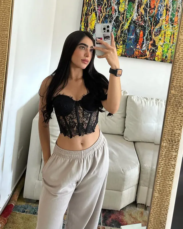 escort-media-e0211941-8db1-4cb9-b1cf-9d925316f1b5