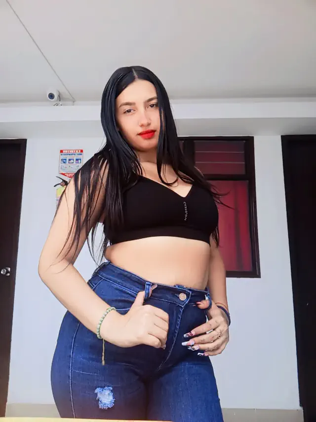 escort-media-e125d4f2-3c21-4d71-a739-66e937729d17