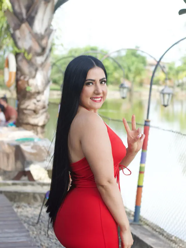 escort-media-e165bc48-fbd2-43d7-b95d-2c7153841630