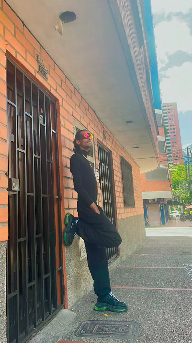 escort-media-e2ef38c4-08c3-4f0f-bbd2-1f059b08062b