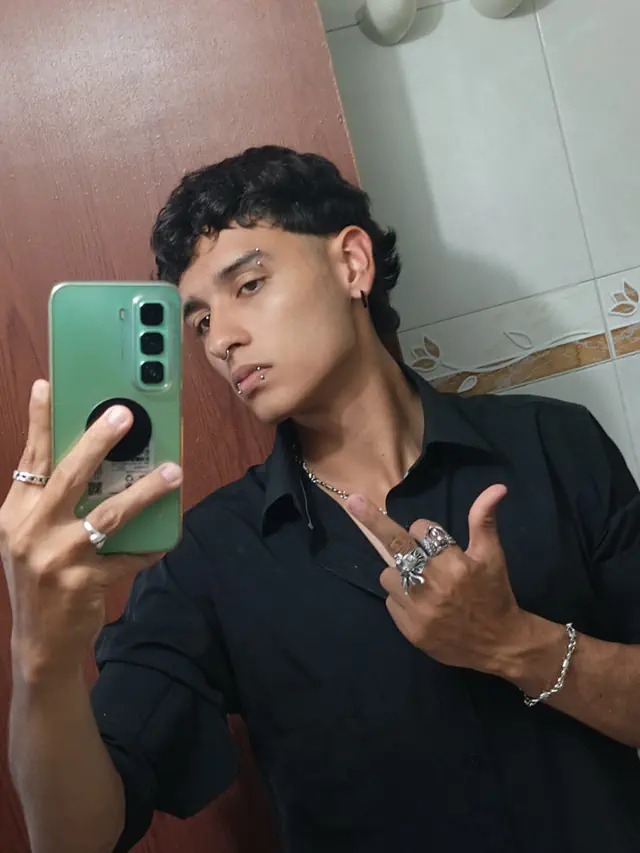 escort-media-e37e8dba-f17c-4c20-a127-4c967a3e8b36