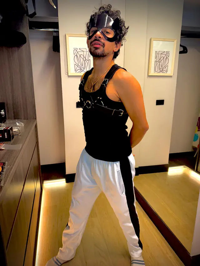 escort-media-e3d947d4-062c-4fe3-8475-9ea0895f294a