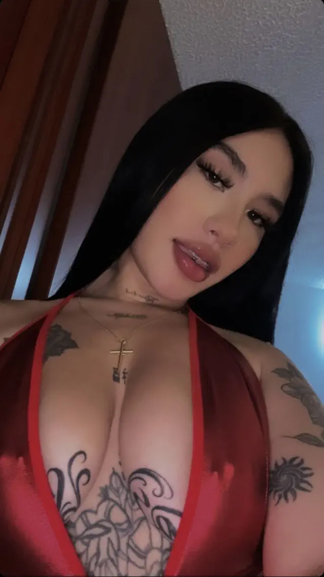 escort-media-e51ba4e2-c392-4bea-8464-278347b843bf