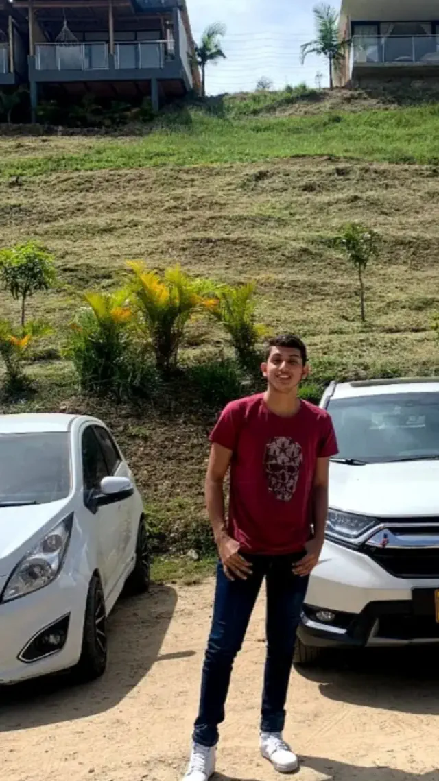 escort-media-e59cfdee-a3b5-40e5-9ea7-2a1c7e2d06eb