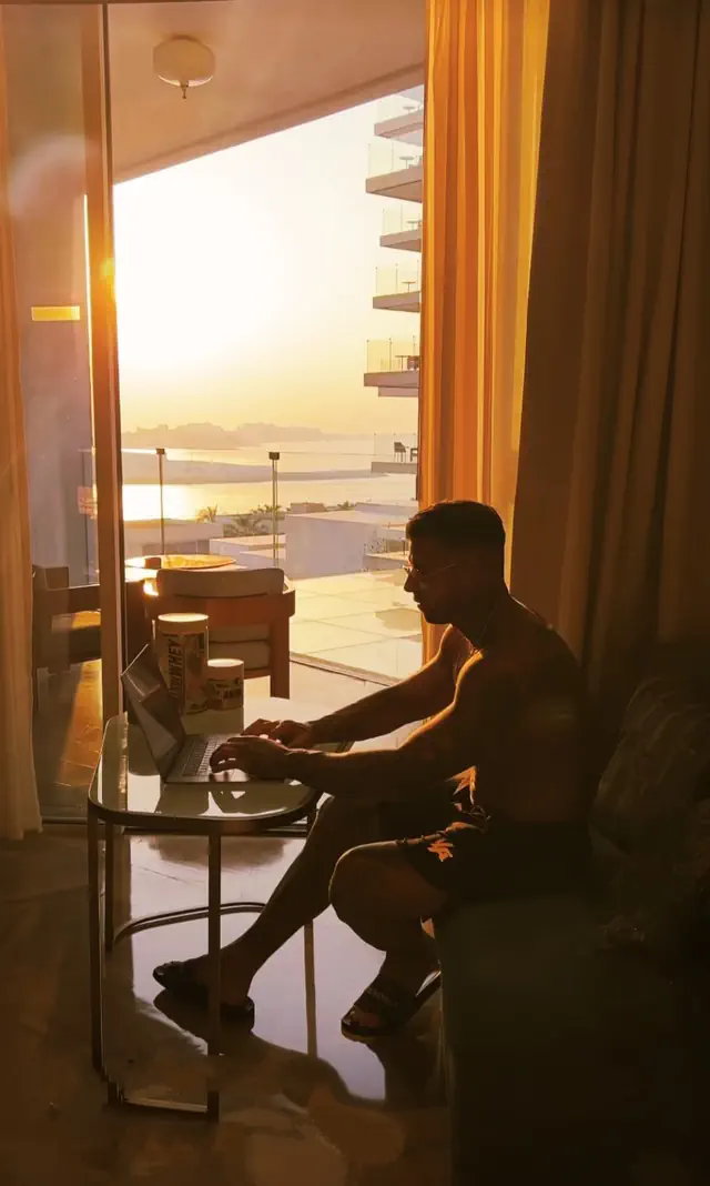 escort-media-e639fa84-8400-4c44-99df-54ce0dd2b400