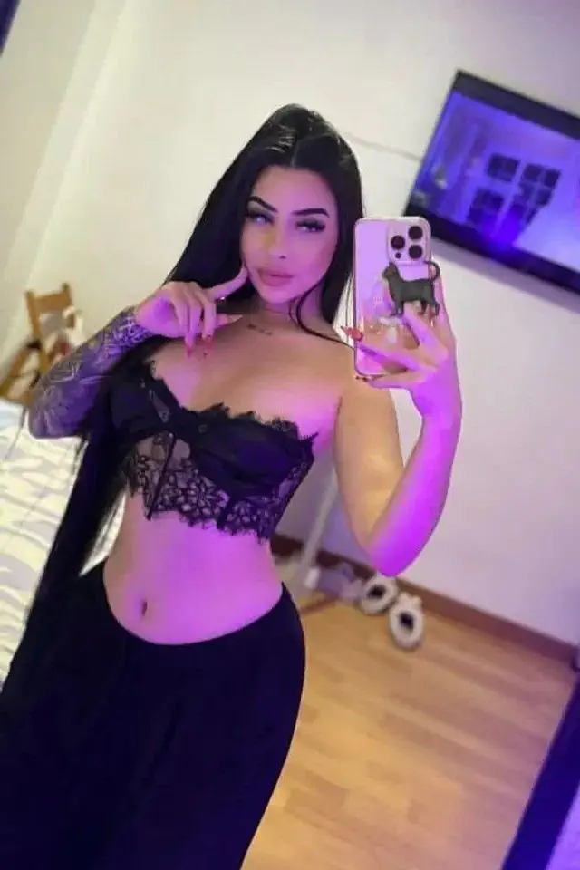 escort-media-e75955e2-6f40-4d11-80ca-5334dc743b1a