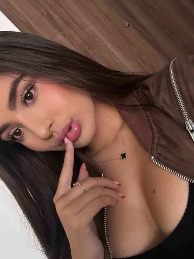 escort-media-e7748cf2-7dac-4390-b18d-24aea00043e9