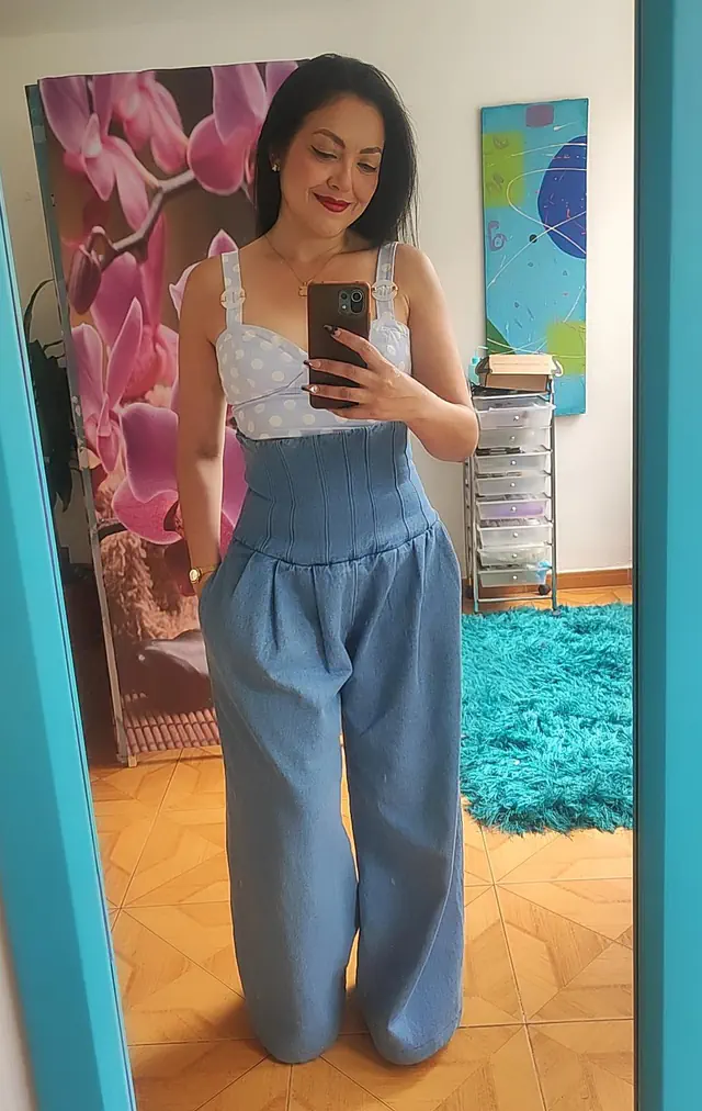 escort-media-e7dd46c7-e6a4-4e7b-a3ca-3040f3e753db