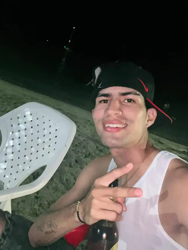 escort-media-e800542b-3243-4cce-a270-305c9b1f227c