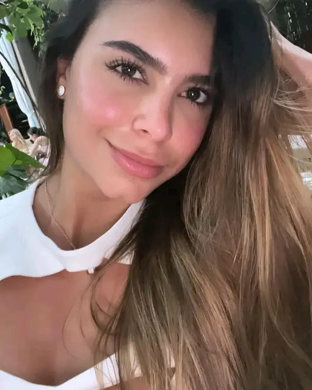 escort-media-e86e5946-cf6e-4167-9113-e4dfdc0e20ac
