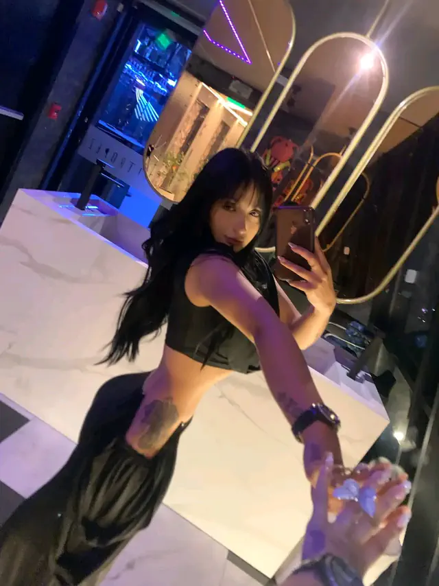 escort-media-e8935c28-cf03-407f-9e55-306f84e78b80