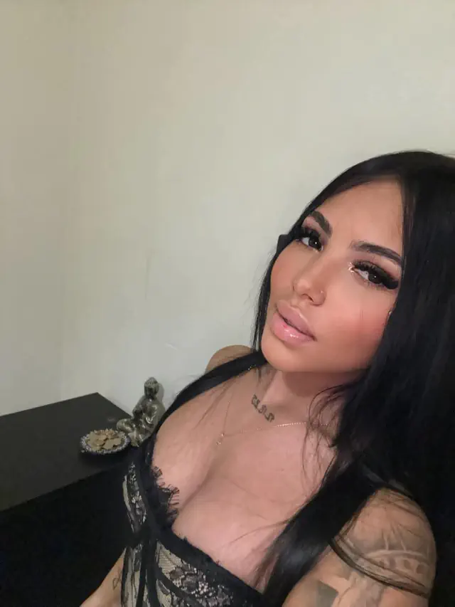 escort-media-e94305be-4b48-4bf4-a883-7e3d41c04076