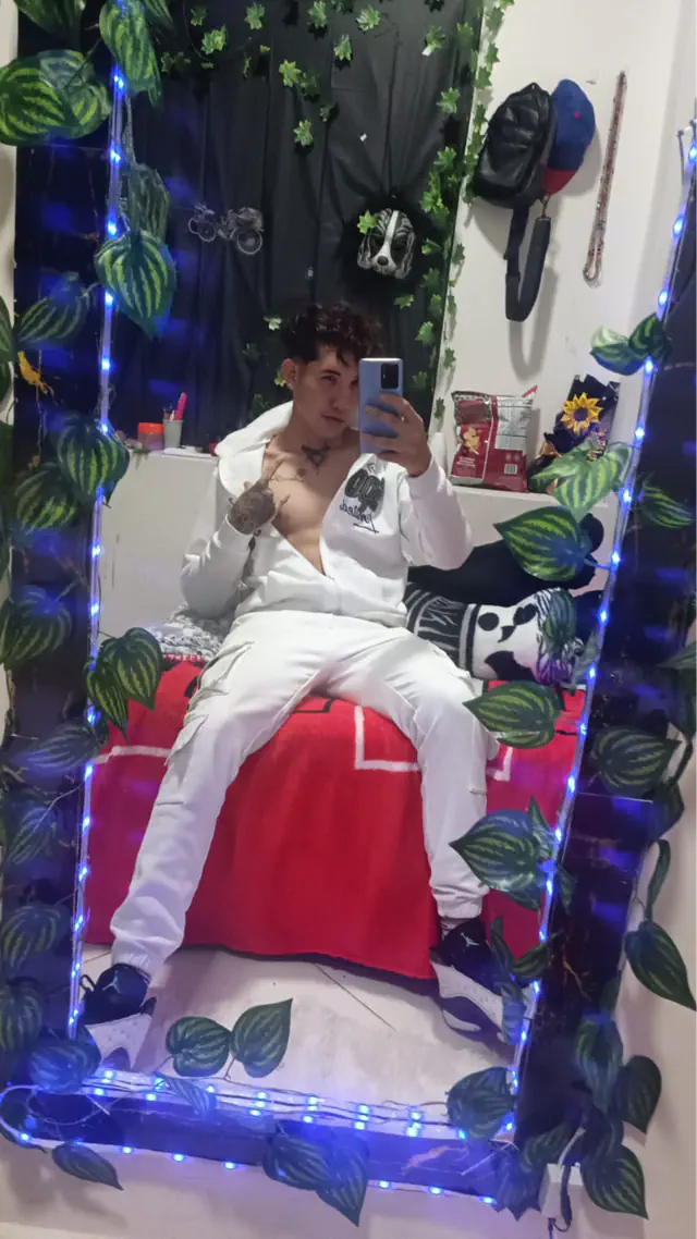 escort-media-e98b815a-e090-4d31-9ba2-a4cfe83042f4