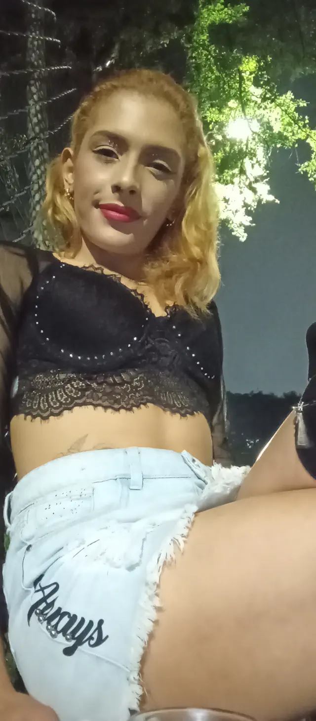 escort-media-e9d8254d-5e43-42e3-a60a-4b694bef8242