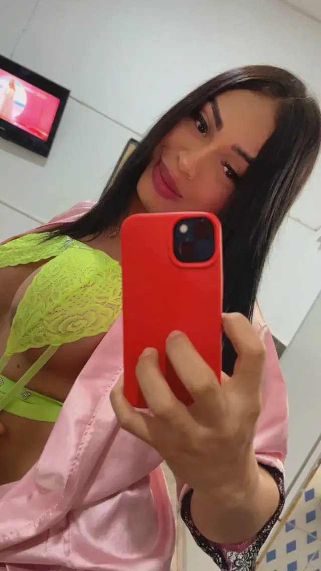 escort-media-ea4fd8c2-b2fb-42f7-8c7e-a5c0bf507f56