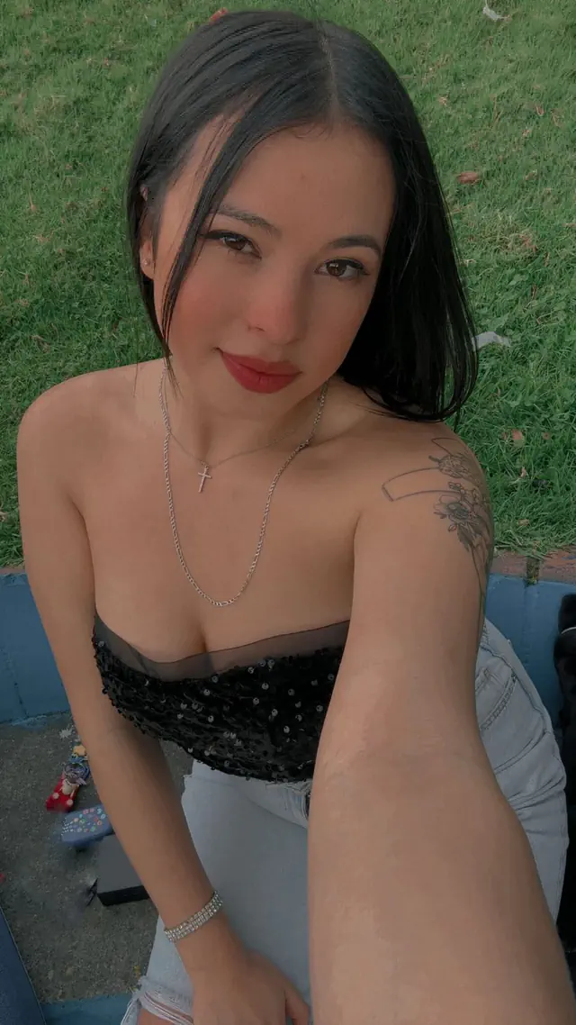 escort-media-ea6638f7-d6cb-4705-ab46-9d5708bb0501