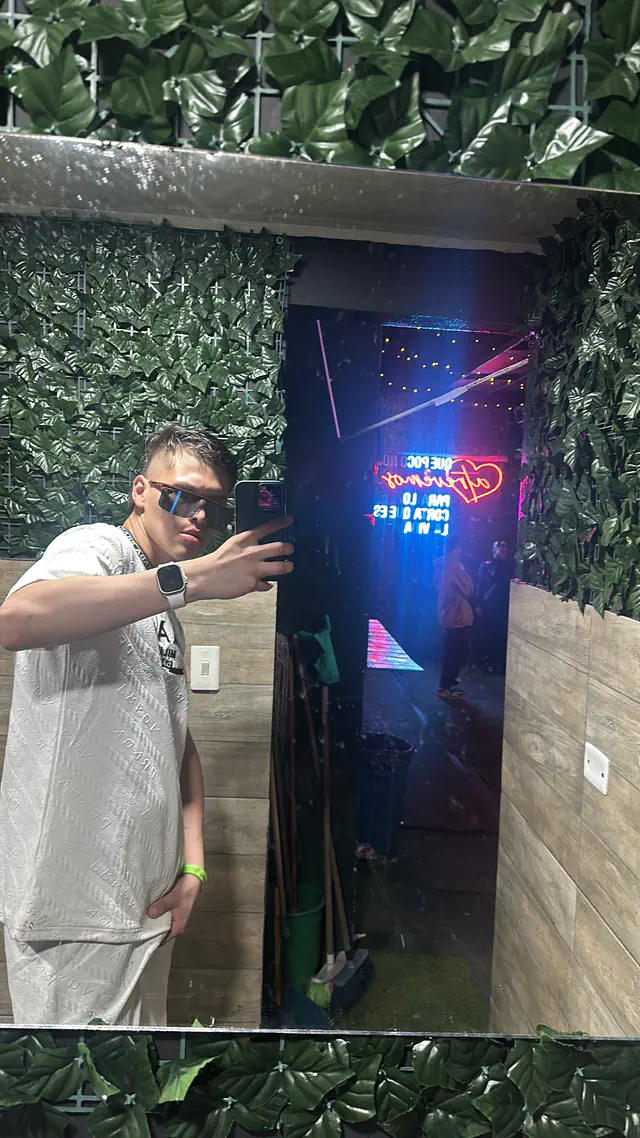 escort-media-eb2277cb-7be8-401c-82f9-f5f65630f29d