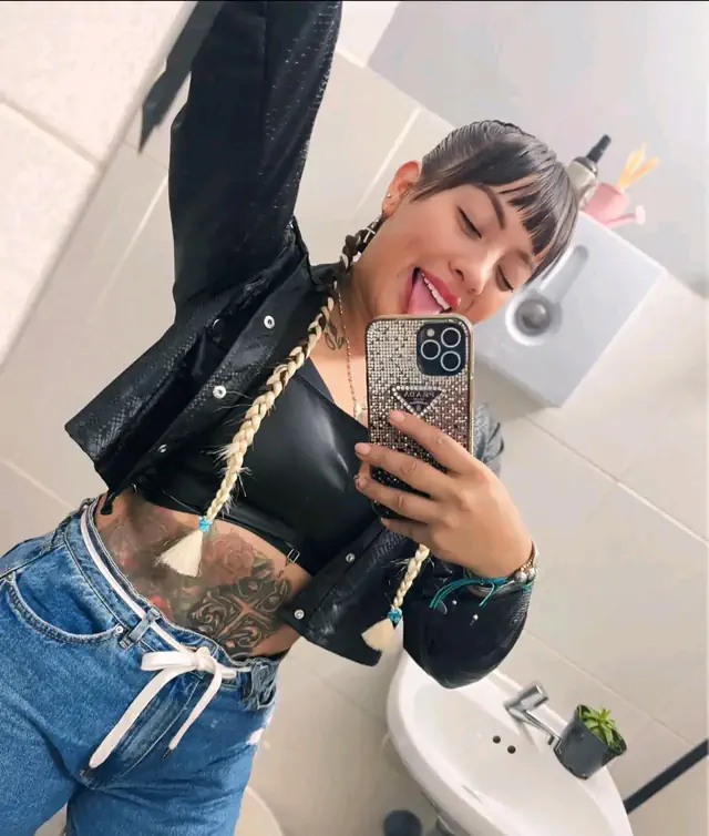 escort-media-eb299d99-92b5-4f83-a118-07dcb2c86d52