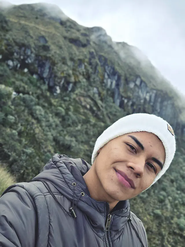 escort-media-ebd2af33-a219-4f1d-9fb0-1806bdef41f6