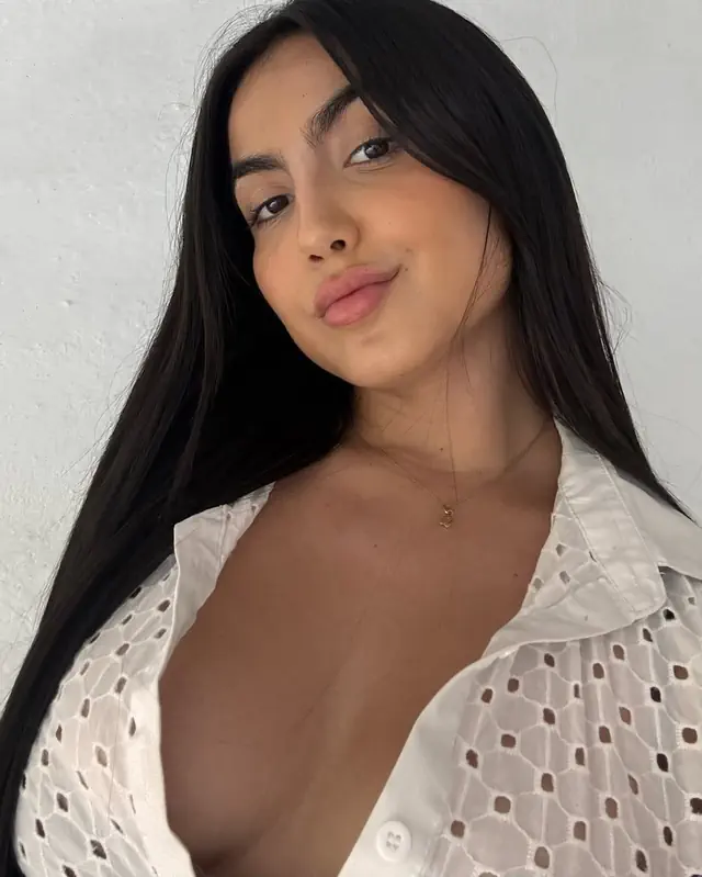 escort-media-ebe41656-11c8-4df4-b5a8-95cb8b6d4856