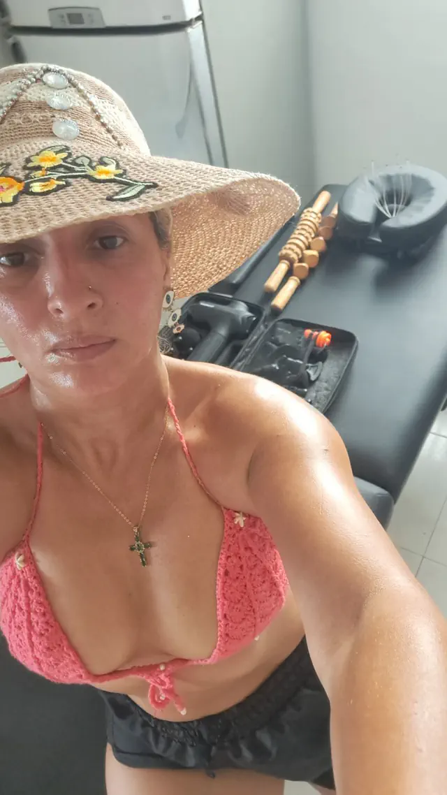 escort-media-ec400406-2875-437f-8312-1200cc3b8768