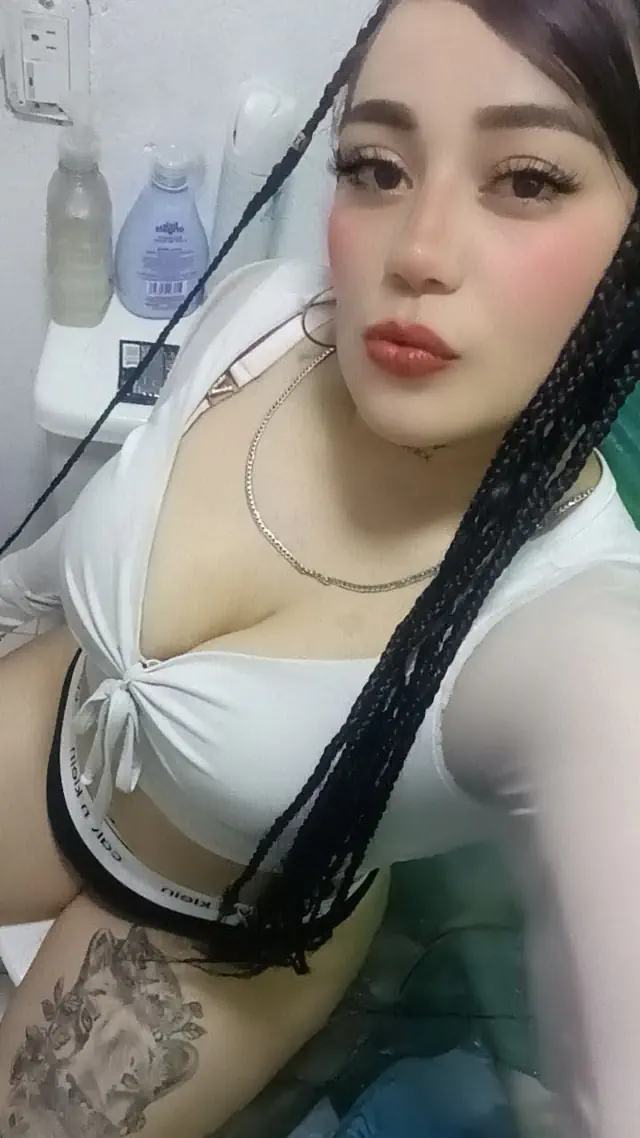 escort-media-ecc43668-695f-45c5-97bb-0b013530773a