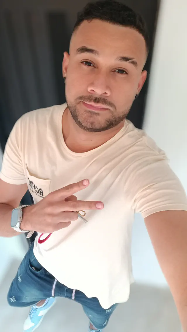 escort-media-ed1fe367-613d-4e1f-9416-17342ecf9cff