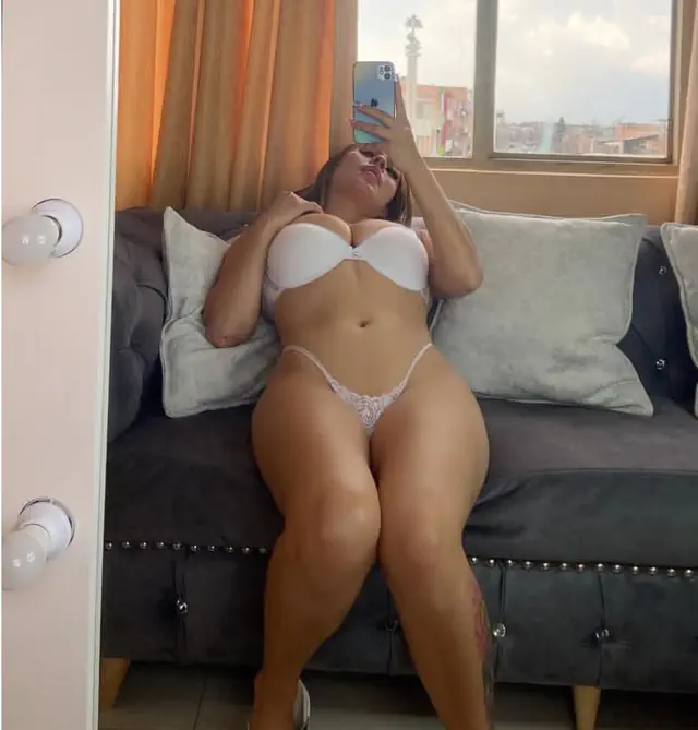 escort-media-edb0444f-d97e-4bf9-8f98-fa201247cb05