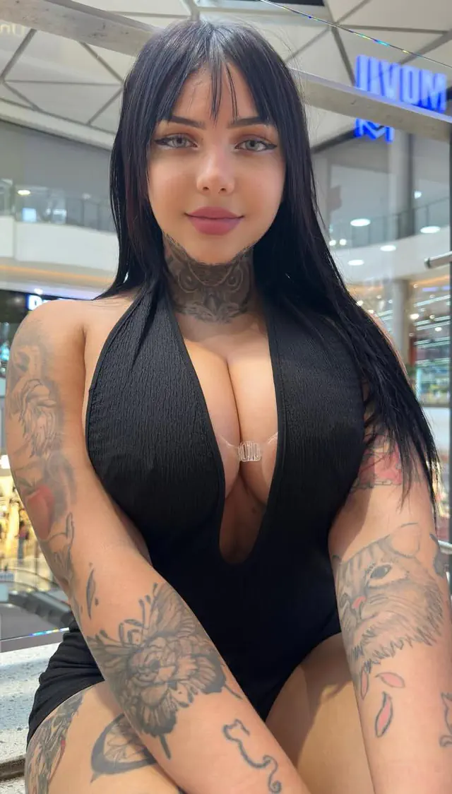 escort-media-ee035bac-2e4c-433b-b5d4-965106e209cc