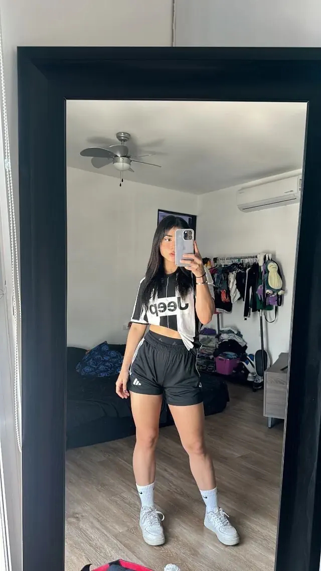 escort-media-eefa64d9-422e-44d1-8d01-13da80cc151a