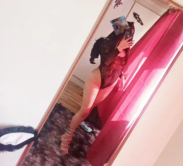 escort-media-ef8dfe3d-6437-4744-b06c-560fcca1101a