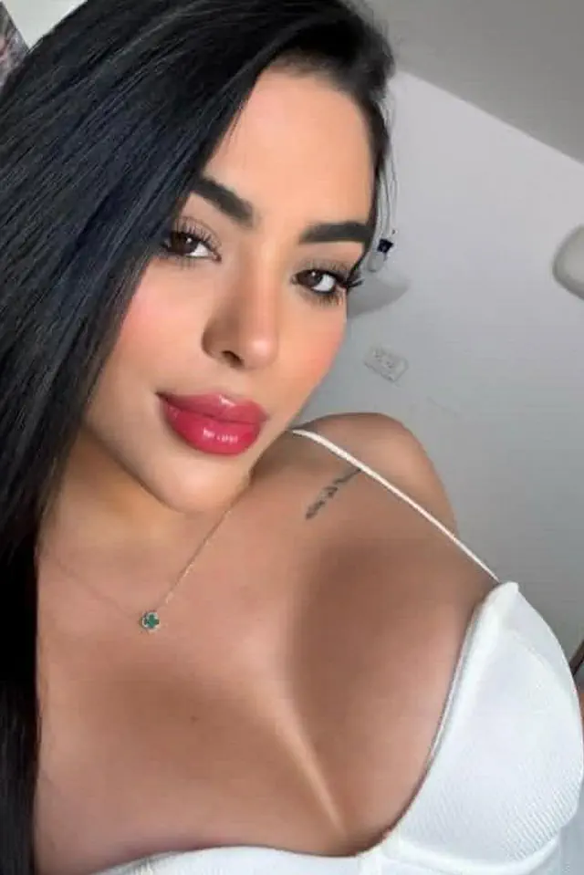 escort-media-f1b2d642-c4c8-49b3-a8b4-994538e2c441