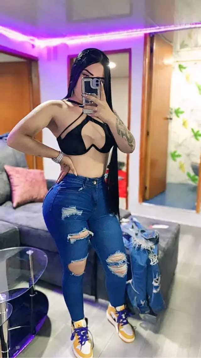 escort-media-f2aaa1f4-136f-4954-9018-43c8f528796f