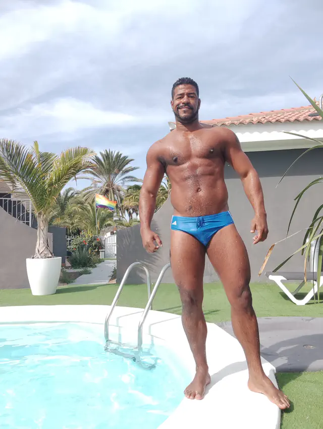 escort-media-f4007717-dd77-4cd2-8eac-9943ca462738