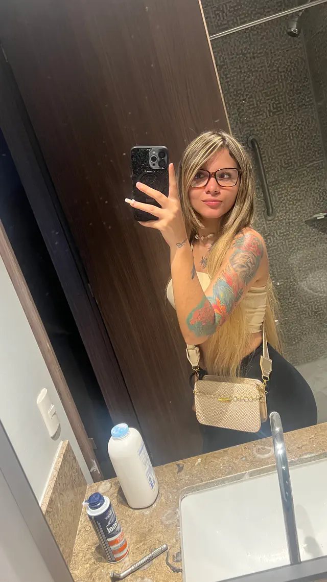 escort-media-f412c343-4d34-41fb-8c11-f028c798bafb